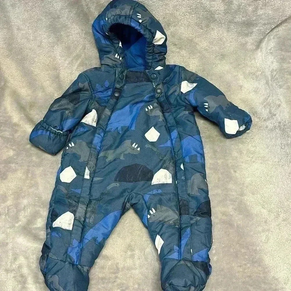 M&S - Footed convertible bunting  bag/snow suit. Size 9 months - Picture 1 of 6